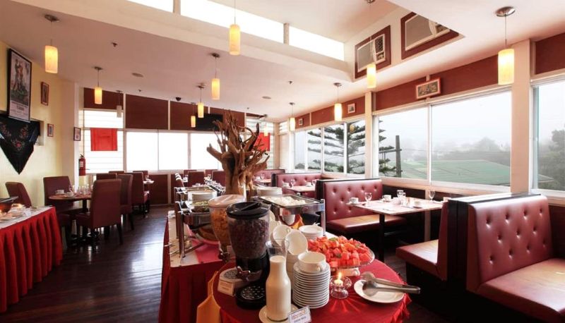 Restaurant - Microtel by Wyndham Baguio