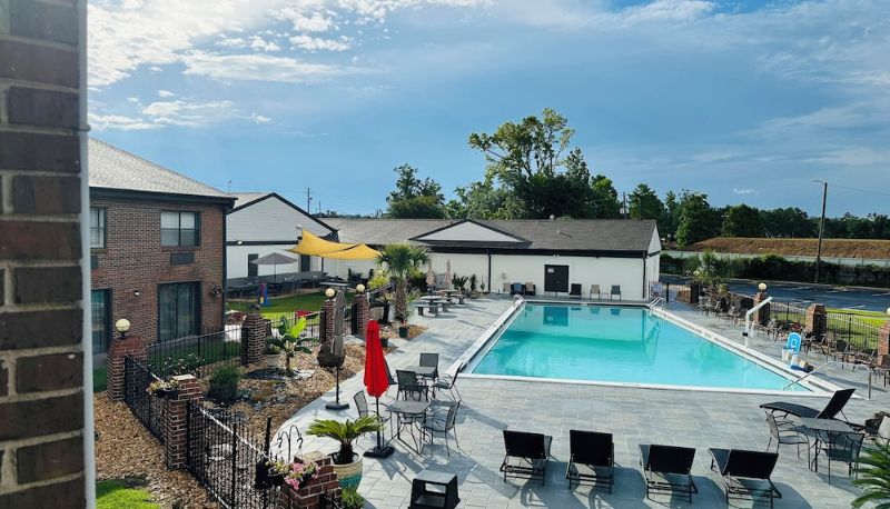 Zwembad - Ameris At Home Inn & Suites