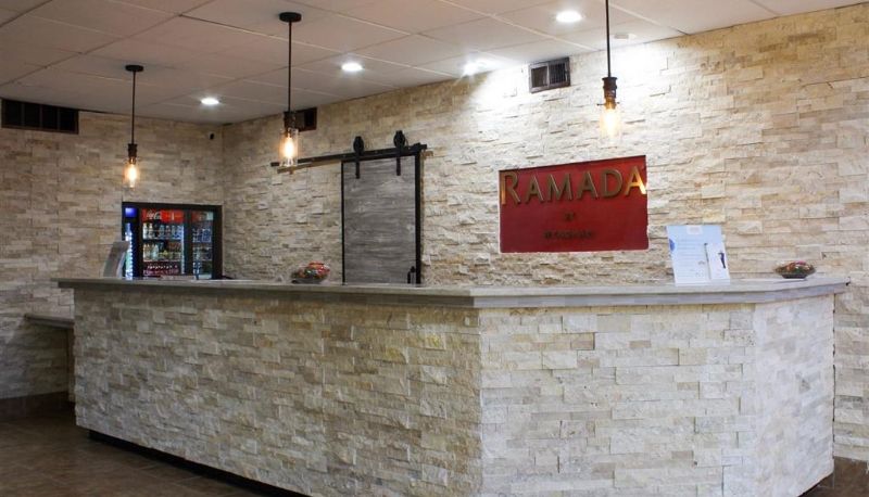 Lobby - Ramada by Wyndham North Platte & Sandhills Convention Ctr