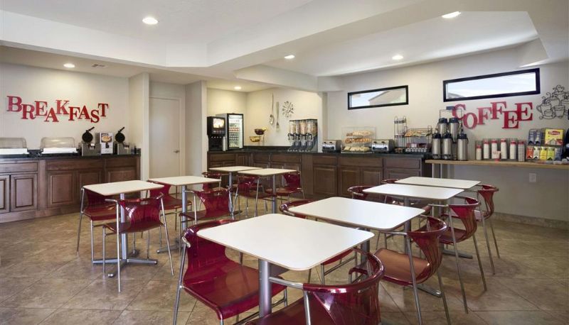 Innenbreich - Ramada by Wyndham Tempe/At Arizona Mills Mall