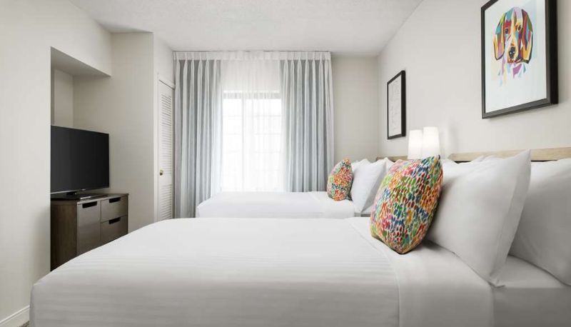 Suite - Sonesta ES Suites Toronto