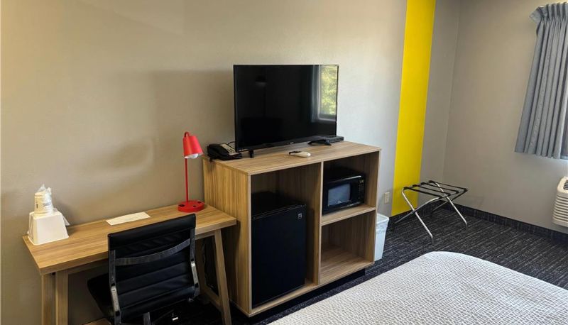 Room - Super 8 by Wyndham Rexburg