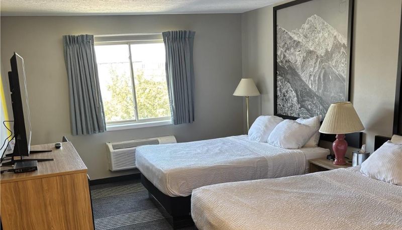 Room - Super 8 by Wyndham Rexburg