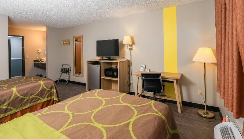 Camera - Super 8 by Wyndham Smithville/Kansas City