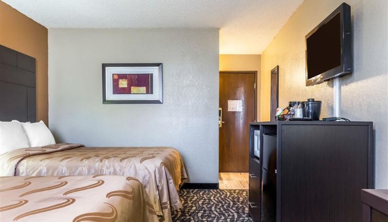 Camera - Quality Inn Lamar