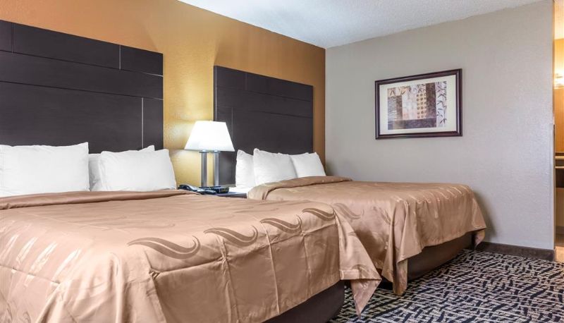 Camera - Quality Inn Lamar