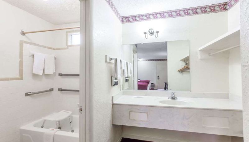Habitación cuádruple - TERMINATED-Knights Inn Hurricane Mills