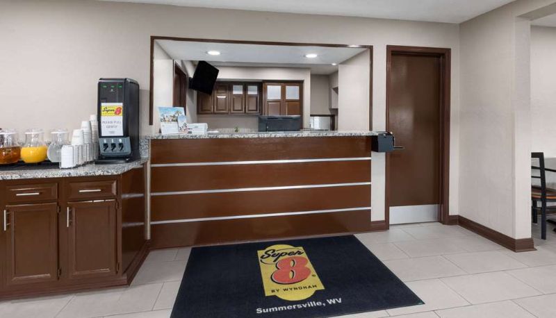 Lobby - Super 8 by Wyndham Summersville/New River National Park