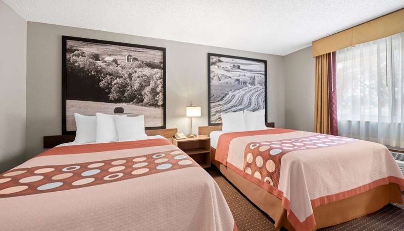 Zimmer - Super 8 by Wyndham Waverly