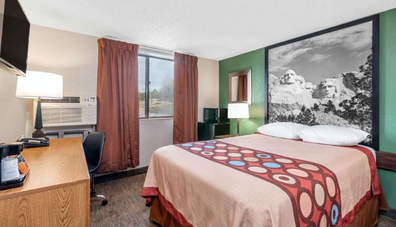 Zimmer - Super 8 by Wyndham Pierre SD