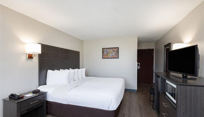 Camera - Days Inn by Wyndham Somerset PA I-70 I-76