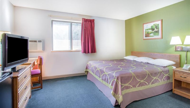 Zimmer - Super 8 by Wyndham Richmond/Broad Street