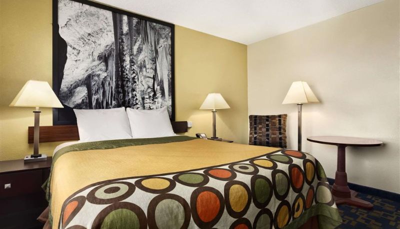 Room - Super 8 by Wyndham Carlsbad