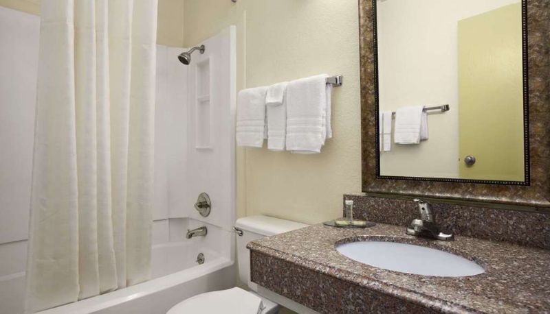 Room - Super 8 by Wyndham Carlsbad