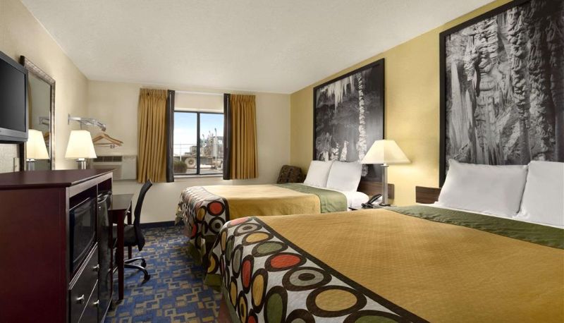 Room - Super 8 by Wyndham Carlsbad