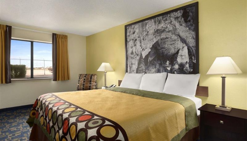 Room - Super 8 by Wyndham Carlsbad