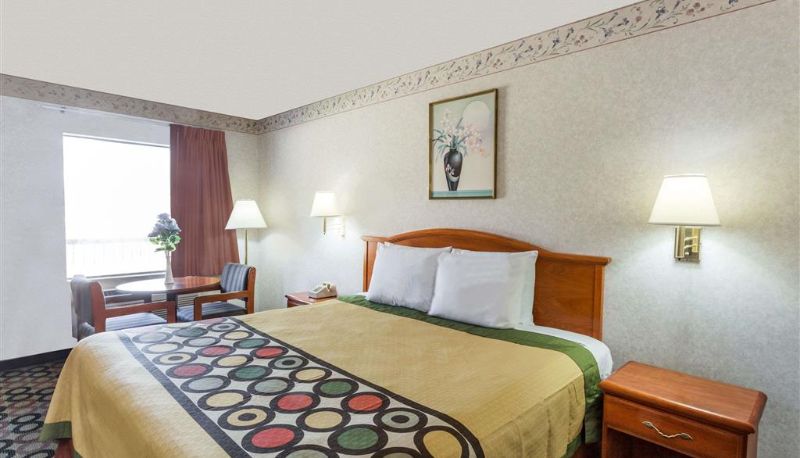Zimmer - Super 8 by Wyndham Ashburn