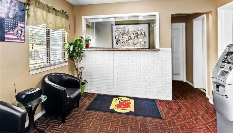 Hall - Super 8 by Wyndham Columbia SC / Ft. Jackson