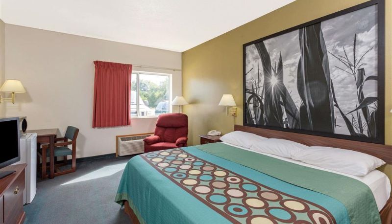 Zimmer - Super 8 by Wyndham Cresco IA