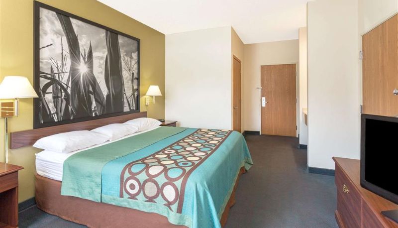 Zimmer - Super 8 by Wyndham Cresco IA