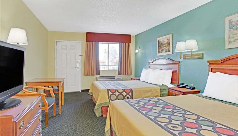 Zimmer - Super 8 by Wyndham Tucson Downtown Convention Center