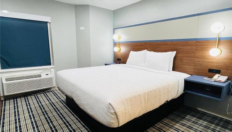 Zimmer - AmericInn by Wyndham Rawlins