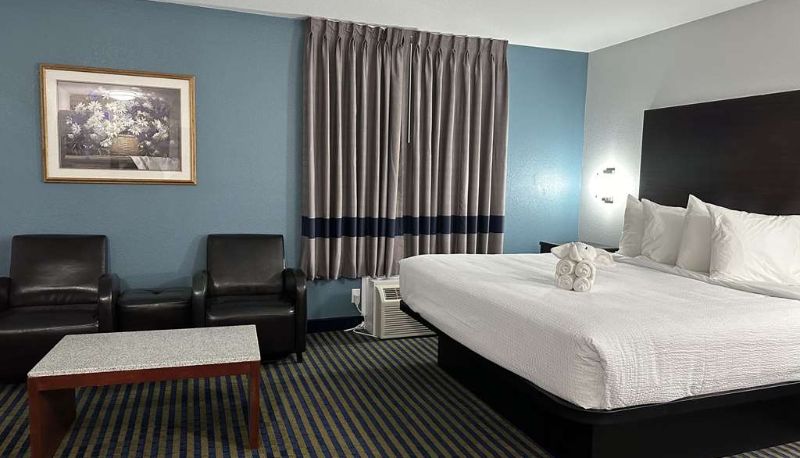 Pokój - SureStay Plus by Best Western Brooks