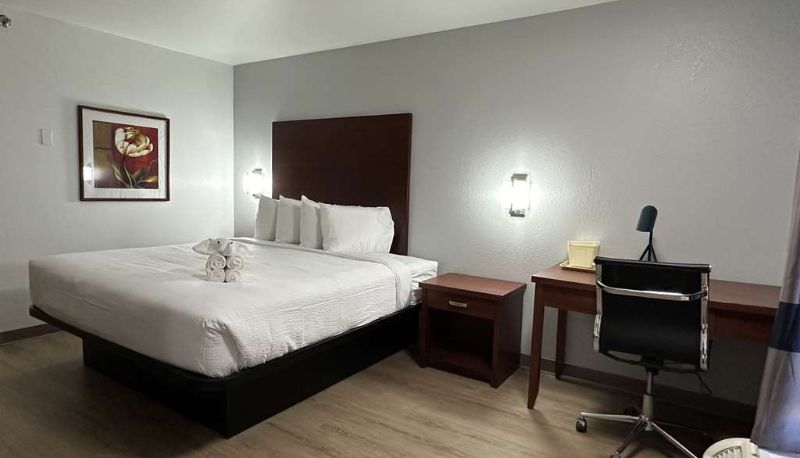 Pokój - SureStay Plus by Best Western Brooks