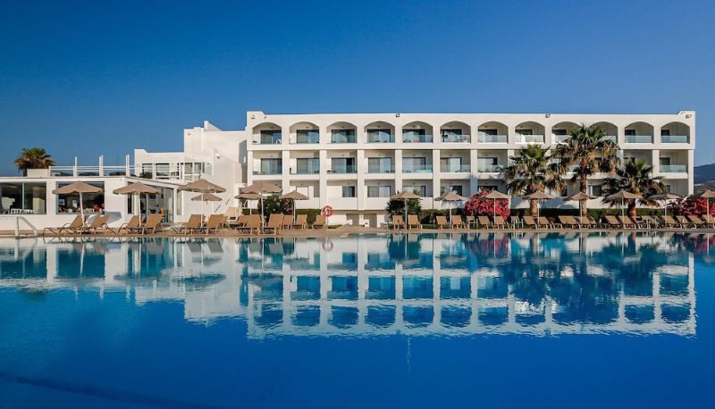 Piscina - Aeolos Beach Hotel