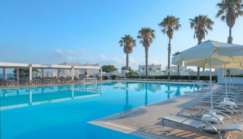 Piscina - Aeolos Beach Hotel