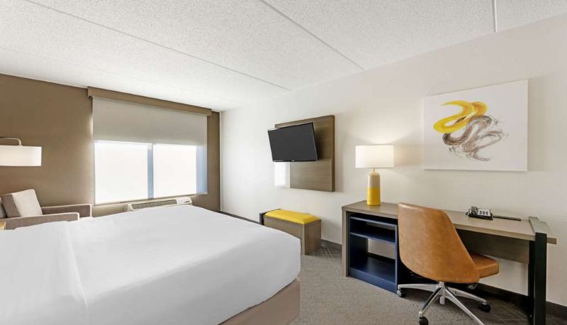Zimmer - Comfort Inn & Suites Arlington Heights - Schaumburg