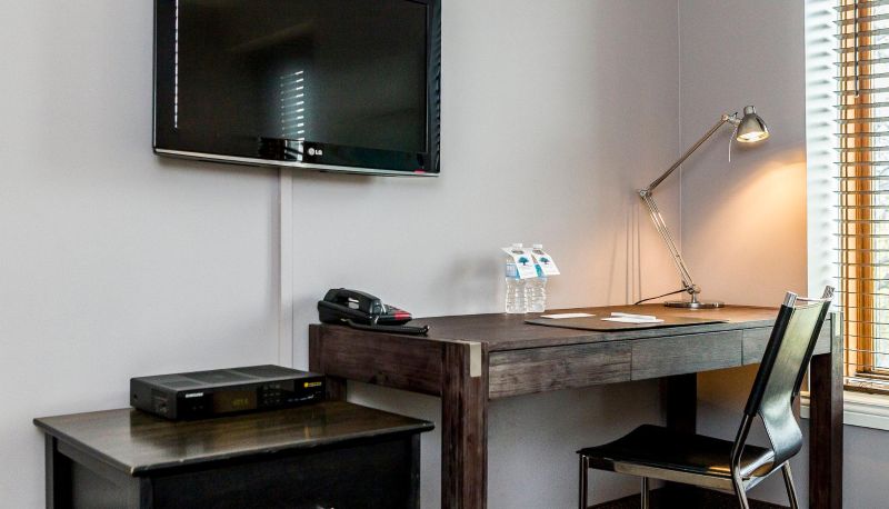 Chambre - HOTEL & SUITES LES LAURENTIDES ST SAUVEU