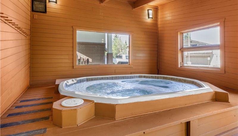Interior view - Best Western Alpenglo Lodge