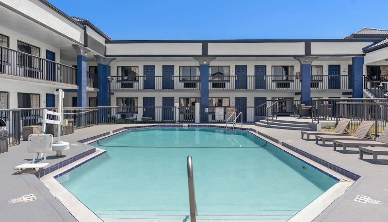 Pool - Baymont by Wyndham Orlando East