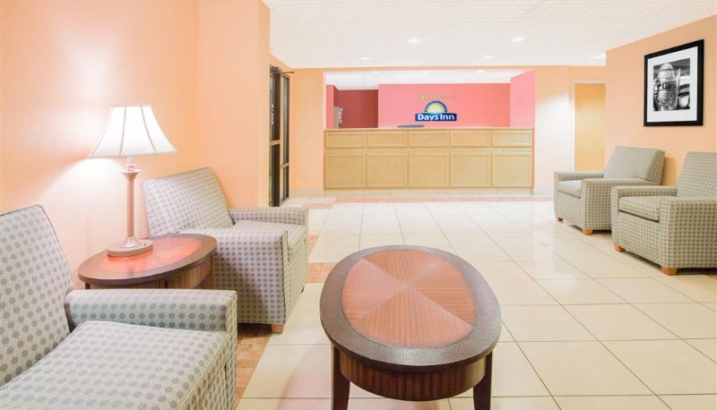 Hall - Days Inn by Wyndham Hattiesburg MS
