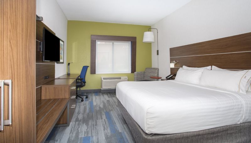 Oda - Holiday Inn Express KANSAS CITY - AT THE LEGENDS by IHG