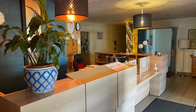 Reception - Hôtel L'ESCALE d'Alès