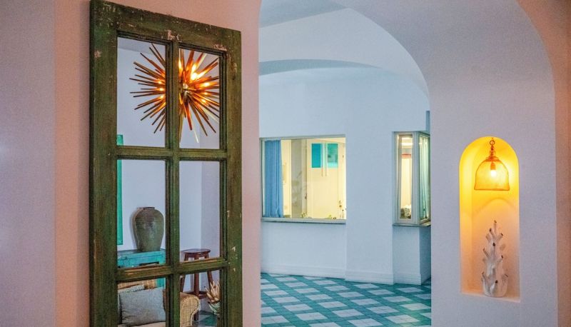 ホール - Hotel Baia di Puolo