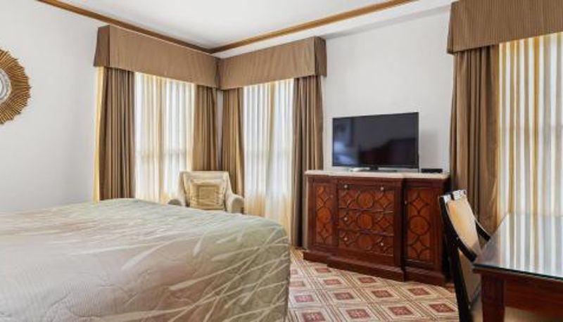 客室 - EMBASSY HOTEL