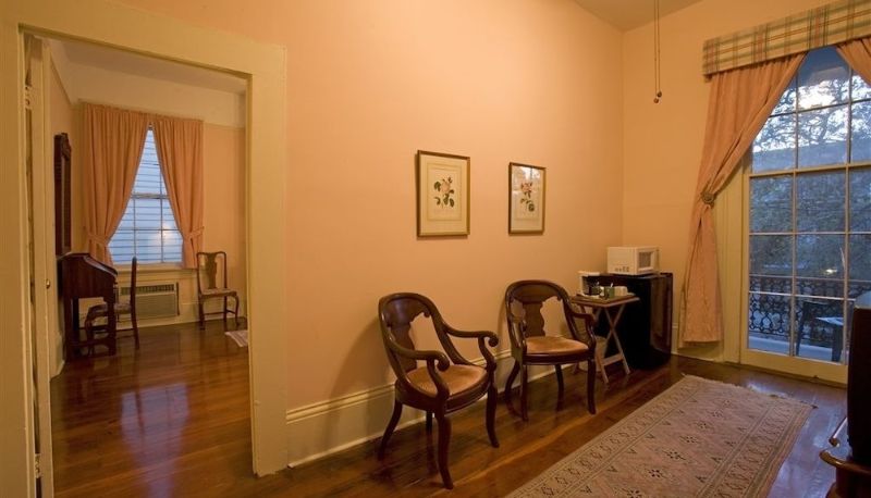 Info - Fairchild House Bed & Breakfast