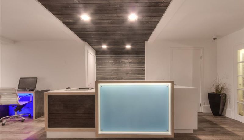 Hall - OCEANSIDE MARINA SUITES