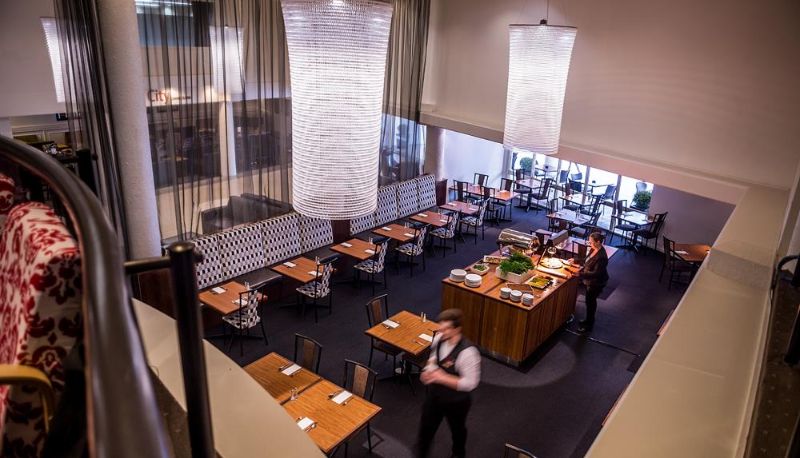 Restaurant - West Plaza Hotel