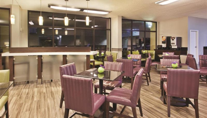 Innenbreich - La Quinta Inn & Suites by Wyndham Charleston Riverview