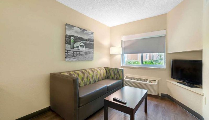 Room - Extended Stay America - Houston - Katy Freeway - Energy Corridor