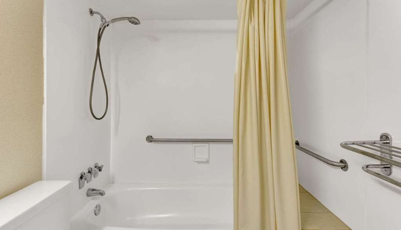 Kamer - Ramada by Wyndham Baltimore West