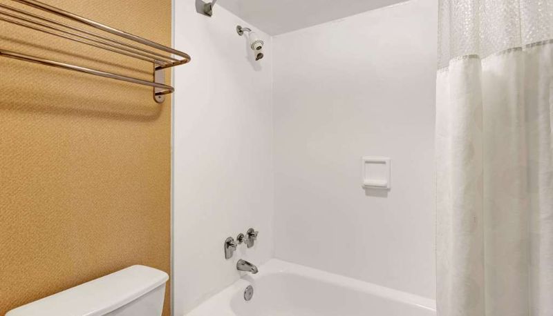 Kamer - Ramada by Wyndham Baltimore West