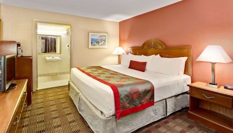 Kamer - Ramada by Wyndham Baltimore West