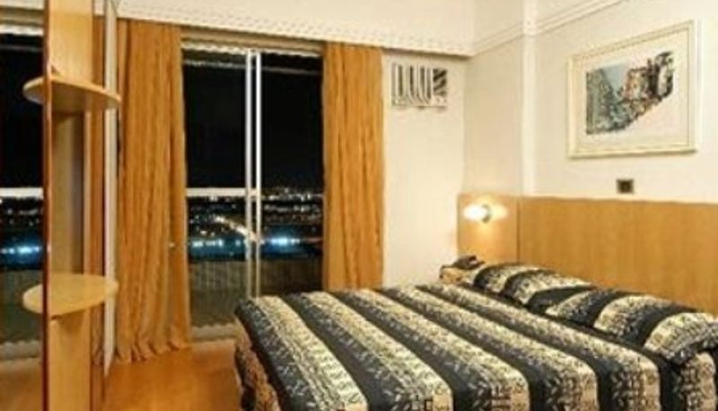 Quarto - Manhattan Plaza