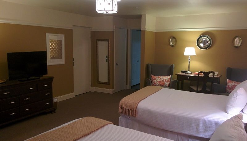 Suite - University Inn at Emory