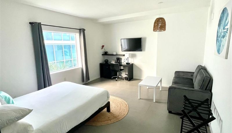 Camera - Trademark Collection by Wyndham MB Hotel
